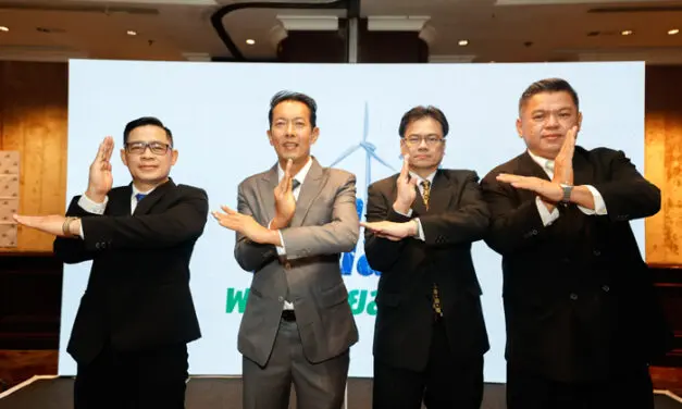 จุดพลุเปิดตัว “พรรคไทยสมาร์ทอย่างเป็นทางการ” หัวหน้าพรรค อาสากู้วิกฤติในประเทศไทย ประกาศชิงตำแหน่งนายกรัฐมนตรี ในการเลือกตั้งสมัยหน้า