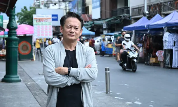 ผู้ประกอบการเรียกร้อง ครม. เคาะขยายเวลาปิดสถานบันเทิง เชื่อกระตุ้นเศรษฐกิจสร้างเม็ดเงินมหาศาล ตอบสนองความต้องการนักท่องเที่ยว หนุนบังคับใช้กฎหมาย เสริมแกร่งผู้ประกอบการฟื้นตัวหลังวิกฤติ