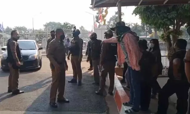 สุดทน! ชาวบ้านบางคลาน พิจิตร รวมตัวปกป้องวัด