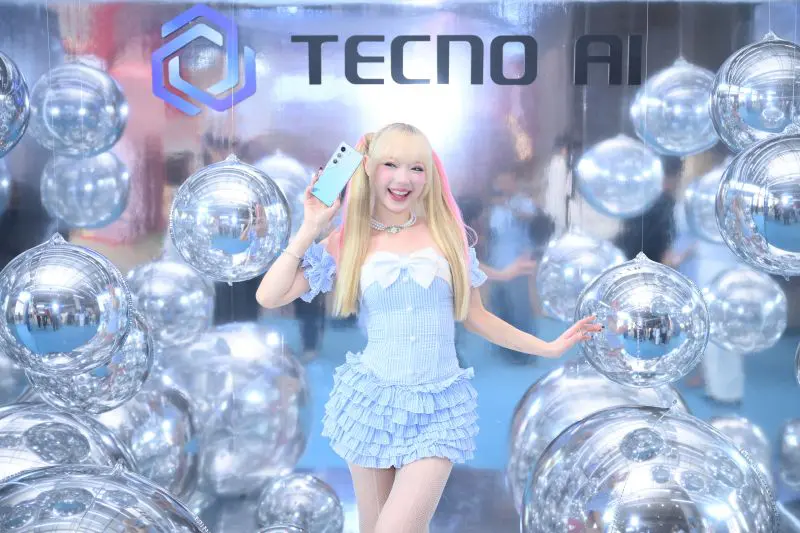 TECNO CAMON 40 Pro สมาร์ทโฟนสุดคุ้มพร้อมฟีเจอร์ FlashSnap เซนเซอร์กล้องหลัก Sony คว้าตัวพรีเซ็นเตอร์สุดฮอต “พลอยชมพู” เอาใจคนยุคใหม่
