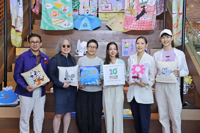 มูลนิธิรามาธิบดีฯ X 5 ศิลปิน รังสรรค์คอลเลกชันพิเศษ ส่งต่อ “ความสุขไม่มีที่สิ้นสุด” ตลอด 10 ปี ผ่านไอเทมสุดเก๋ ที่สะท้อนพลังของการแบ่งปัน