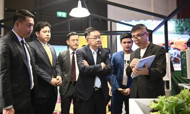 รองนายกฯ ประเสริฐ มอบรางวัลผู้ชนะจากกิจกรรม Final Pitching ในโครงการ OTOD#2 หนุนกลุ่มชุมชน – ธุรกิจชุมชนใช้เทคโนโลยีดิจิทัล ดันเกษตรไทยสู่ ‘เกษตรอัจฉริยะ’