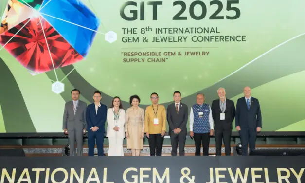 GIT จัด “งานประชุมวิชาการนานาชาติด้านอัญมณีและเครื่องประดับ ครั้งที่ 8 (GIT 2025)” อย่างยิ่งใหญ่ คับคั่งด้วยผู้เชี่ยวชาญและผู้นำความคิดจากทั่วโลก หวังประเทศไทยเป็นผู้นำทางความคิดและนวัตกรรมด้านอัญมณี และเครื่องประดับระดับโลก