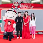 “เถ้าแก่น้อย” เจาะกลุ่ม Family ดึงคู่แม่ลูกซุปตาร์ “แม่ชมพู่ อารยา – น้องแอบิเกล” เป็น 2 พรีเซนเตอร์ใหม่ ชูจุดเด่นในคอนเซ็ปต์ “เถ้าแก่น้อย X เถ้าแก่เกล Snack Party”