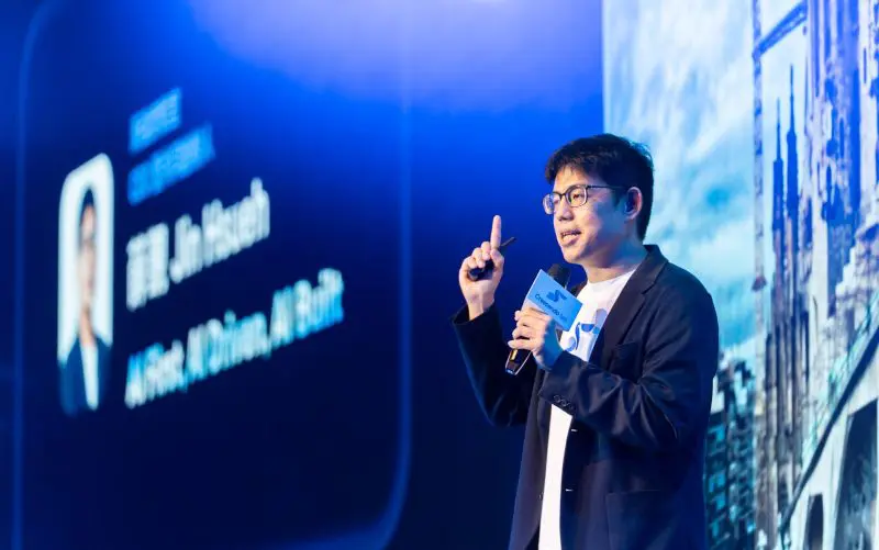 Crescendo Lab เผยโรดแมป “AI-First Communication Cloud” ในประเทศไทย พร้อมเปิดตัว 3 แพลตฟอร์ม มุ่งยกระดับการสื่อสารทางธุรกิจ