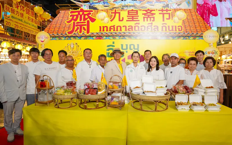 ไอคอนสยาม และ เมืองสุขสยาม ต้อนรับเทศกาลกินเจสุดยิ่งใหญ่ ชวนเปิดประสบการณ์ลิ้มรสอาหารเจจากทุกมุมโลกในงาน “J-licious เจนี้ อร่อยได้ทุกเมนูนานาชาติ” วันนี้-29 ตุลาคม 2568