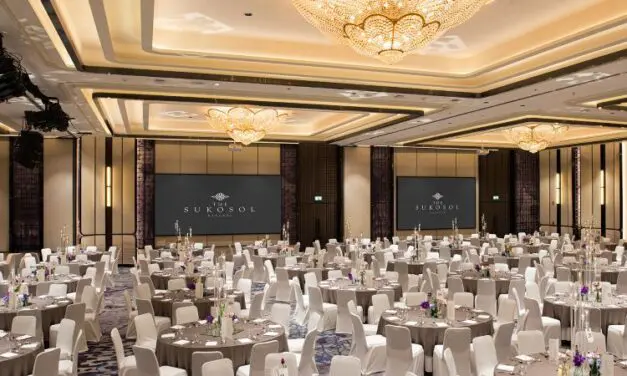 โรงแรมเดอะ สุโกศล เปิดตัวห้องจัดเลี้ยงโฉมใหม่ ‘กมลทิพย์ บอลรูม’ ยกระดับมาตรฐานการจัดงานด้วยเทคโนลียีล้ำสมัย ผสานแนวคิดด้านความยั่งยืนอย่างไร้รอยต่อ