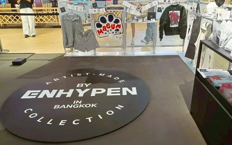 สยามดิสคัฟเวอรี่ ร่วมกับ KPOPMERCH จัดป๊อปอัพ “Artist-Made Collection by ENHYPEN POP-UP” สุดฟินกับไอเท็มที่สมาชิก ENHYPEN ออกแบบ