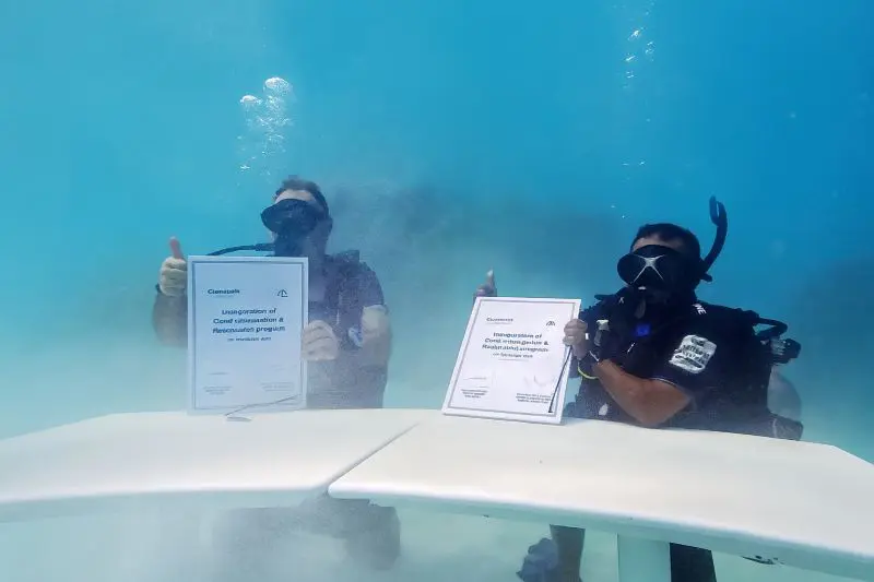 ครอสโร้ดส์ มัลดีฟส์ ภายใต้การบริหารของ เอส โฮเทล แอนด์ รีสอร์ท ลงนามบันทึกข้อตกลงความร่วมมือกับธนาคารอิสลามแห่งมัลดีฟส์เพื่อฟื้นฟูแนวปะการัง