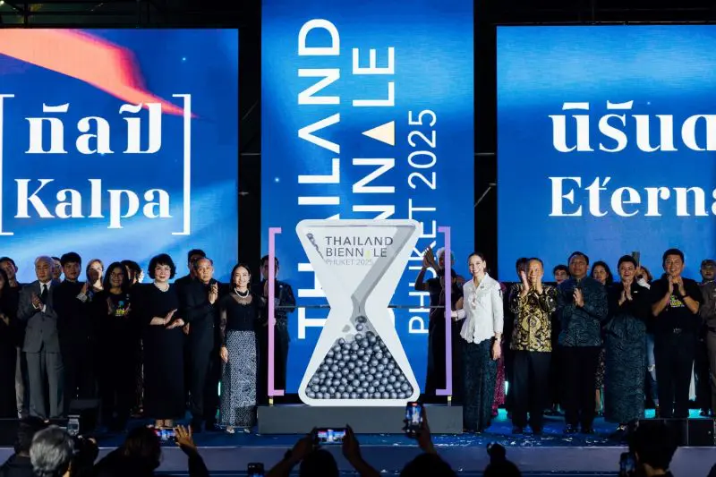 “Thailand Biennale 2025” เปิดฉากยิ่งใหญ่! เนรมิตภูเก็ตสู่ “เมืองศิลปะระดับโลก” ชวนไขปริศนาแห่ง “นิรันดร์ [กัลป์]” จาก 65 ศิลปินชั้นนำทั่วโลก