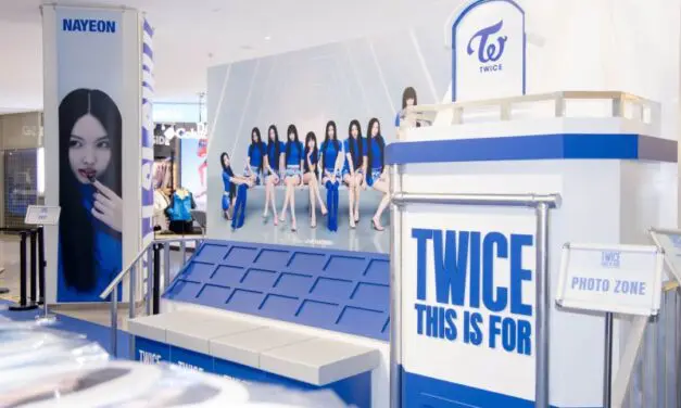 TWICE Pop-Up ครั้งแรกในไทย! ที่สยามพารากอน พบกับไอเท็มสุดเอ็กซ์คลูซีฟ TWICE Pop-Up in Bangkok