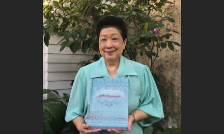 “เดือนฉาย คอมันตร์” สุดภูมิใจกับผลงานหนังสือ “ฝ้ายไหม…สายใยแห่งความผูกพัน” หนังสือผ้าไทยโดย