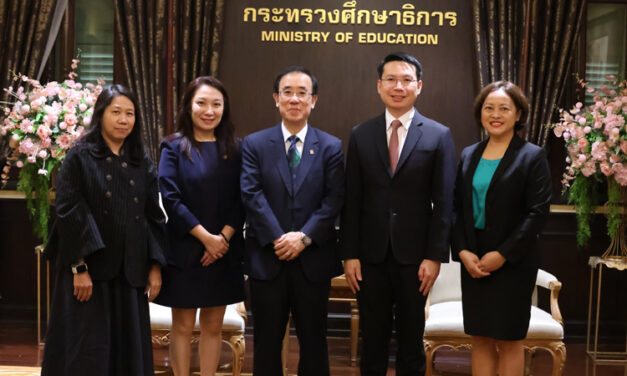 The University of Hong Kong มหาวิทยาลัยอันดับ 26 ของโลก เข้าเยี่ยมคารวะเสมา 2 ชูนักเรียนไทยสู่ความเป็นเลิศ มอบทุนเรียนฟรีที่ฮ่องกง