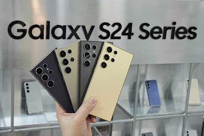 มัดรวมหมัดเด็ดของ Galaxy AI ใน Galaxy S24 Series ที่จะพาเราวาร์ปสู่ยุคใหม่ของโทรศัพท์มือถือไปด้วยกัน