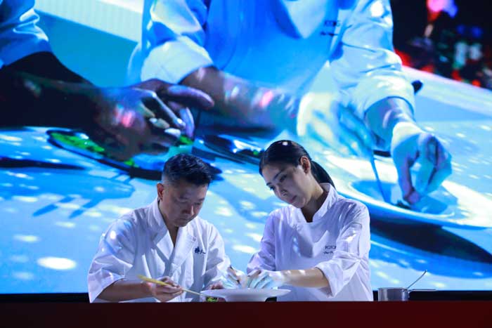 เชฟแพม และเชฟมาซาโตะ รังสรรค์เมนูอาหารสุดล้ำในอีเวนท์สุดยิ่งใหญ่ ‘Asahi Beyond Expected’ เปิดประสบการณ์เหนือระดับผ่าน Virtual Dining Experience และ Immersive Concert