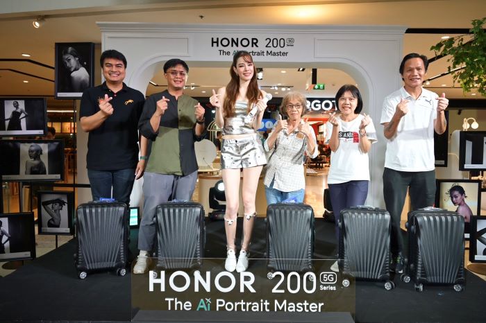 แฟนออเนอร์ต่อคิวแน่นรับเครื่อง HONOR 200 Series พร้อมร่วมกิจกรรมอย่างคึกคักในงาน The Ai Portrait Studio Event