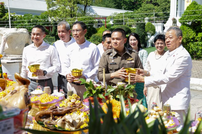 สน.วังทองหลาง ครบรอบ 30 ปี ถือฤกษ์ดีจัดพิธีเททองหล่อพระพุทธชยันตี ปางสมาธิ พระพุทธรูปประจำหน่วย เสริมสิริมงคลแก่ข้าราชการตำรวจ บุคลากรในหน่วยงาน และประชาชนผู้ใช้บริการ