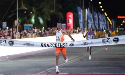 นักวิ่งกว่า 12,000 ร่วมวิ่งฉลอง 10 ปี บางแสน21 อรอนงค์ เข้าเส้นชัย ทุบสถิติสนามที่ 2 นักวิ่งเอธิโอเปีย-เคนยา ครองแชมป์โอเวอร์ออลชาย-หญิง บิ๊ก-ณัฐวุฒิ ครองแชมป์บางแสน21 อีกสมัย