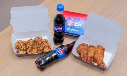 ซันโทรี่ เป๊ปซี่โค ประเทศไทย จับมือ ธุรกิจห้าดาว เปิดตัวไก่ห้าดาวซอสเป๊ปซี่ครั้งแรก นำเสนอ 2 เมนูสุดพิเศษ “ไก่ทอดซอสเป๊ปซี่” และ “วิงซ์กรอบซอสเป๊ปซี่” ภายใต้แคมเปญ “คู่ซ่าไฟว์สตาร์เป๊ปซี่”