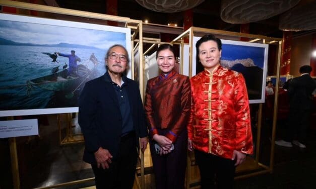 เชิญชม “Encounter” นิทรรศการภาพถ่ายวัฒนธรรม เฉลิมฉลอง 50 ปีแห่งมิตรภาพไทย-จีน ผ่านเลนส์ของ Michael Yamashita ที่ เรนวูด ปาร์ค