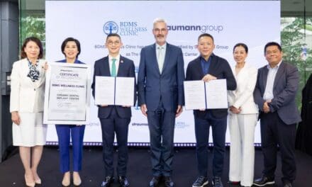 BDMS Wellness Clinic ผนึกกำลัง Straumann Group ประเทศไทย ตั้ง ศูนย์รากฟันเทียมเซรามิกแห่งแรกและแห่งเดียวในเอเชียแปซิฟิก! เสริมศักยภาพด้านทันตกรรมไทยสู่ Dental Wellness Hub ระดับสากล