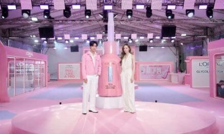 ณิชา–เจมีไนน์ เผยความลับความกระจ่างใสจาก L’Oréal Paris ด้วย “Glycolic Bright Exfoliant Peel” พีลลิ่งมาส์กชมพู ณ พาร์ค พารากอน