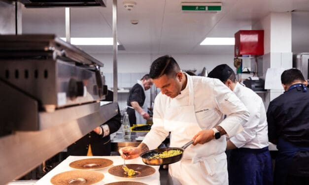 NAMU X HAŌMA – นำเสนอ “บทสนทนาแห่งรสชาติอูมามิและเครื่องเทศ” กับ Marriott Bonvoy Moments ณ ดับเบิ้ลยู เกาะสมุย