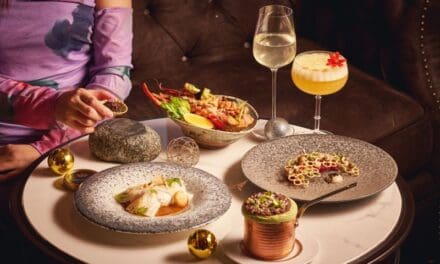 เฉลิมฉลองเทศกาลแห่งความสุขต้อนรับคริสต์มาสและปีใหม่ ที่ โรงแรม ดิ แอทธินี โฮเทล แบงค็อก, อะ ลักซ์ชูรี คอลเล็คชั่น โฮเทล