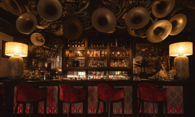 โรงแรม เดอะ สยาม เปิดตัว เดโค บาร์ แอนด์ บิสโทร โฉมใหม่ จุดหมายใหม่ที่ผสานดนตรีแจ๊ส งานออกแบบ และความสง่างามเหนือกาลเวลาไว้อย่างลงตัว