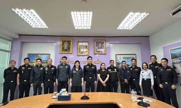 ด่านศุลกากรช่องเม็กผนึกกำลังด่านตรวจพืช-พาณิชย์จังหวัดอุบลฯ ยืนยันมาตรการเข้มงวด ตรวจสอบแหล่งกำเนิดมันสำปะหลังนำเข้าจาก สปป.ลาว ป้องกันการสวมสิทธิ์