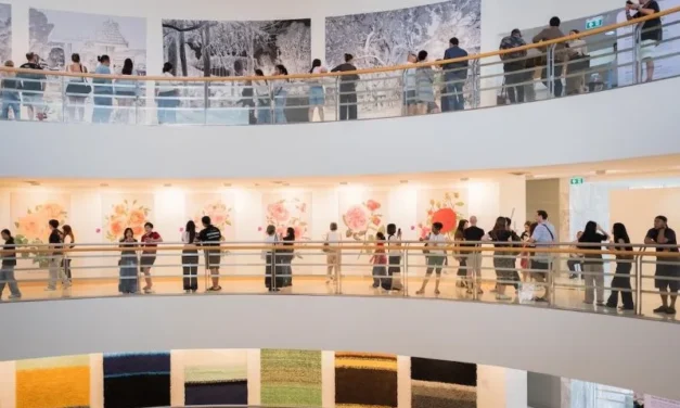 PASAYA ชวนสำรวจชะตากรรมของมนุษยชาติ ผ่านนิทรรศการศิลปะสิ่งทอ “ผลึกอารยธรรมมนุษย์ (ที่กำลังใกล้วันดับสูญ)” ณ หอศิลปวัฒนธรรมแห่งกรุงเทพมหานคร