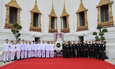 กรุงไทยพานิชประกันภัย ได้รับพระราชทานพระบรมราชานุญาตให้ร่วมเป็นเจ้าภาพพระพิธีธรรมสวดพระอภิธรรมพระบรมศพ สมเด็จพระนางเจ้าสิริกิติ์ พระบรมราชินีนาถ พระบรมราชชนนีพันปีหลวง