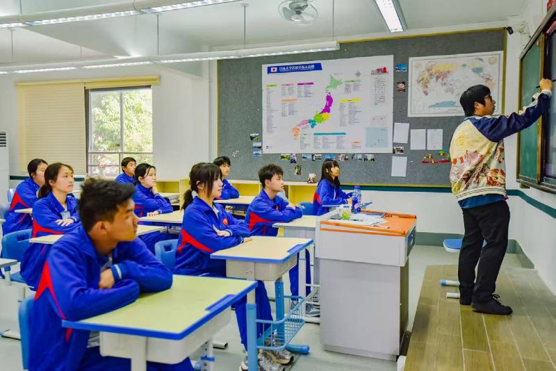 “อนาคตของลูก” เริ่มต้นจากการเลือกโรงเรียนที่ใช่ !!! เปิดมุมมองใหม่สู่การศึกษาระดับมัธยมในประเทศจีน