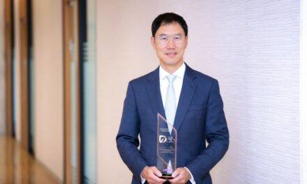 “โชน โสภณพนิช” คว้ารางวัลเกียรติยศ DAILYNEWS TOP CEO 2026 เมื่อ “ความใส่ใจ” คือคำตอบของการเปลี่ยนผ่านสู่ Longevity และการสร้าง “ชีวิตดี 4 ด้าน” ที่ยั่งยืน
